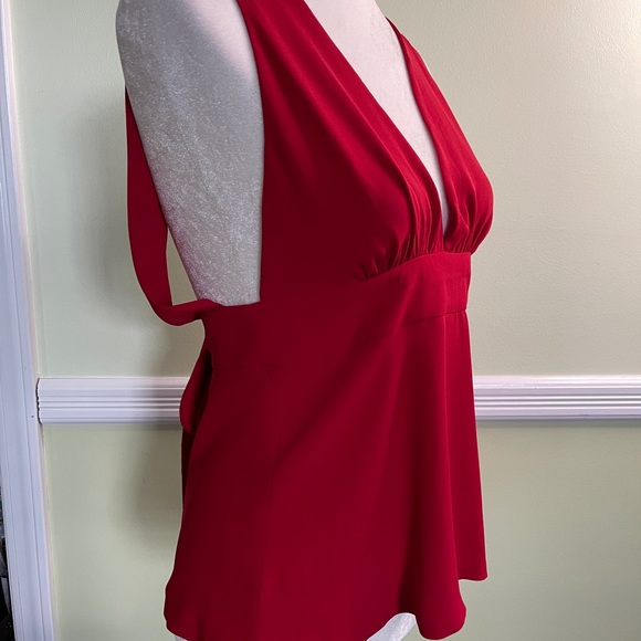 Sleeveless Blouse with Tie - Picture 7 of 7